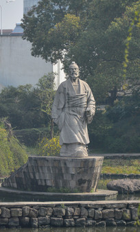 Խ