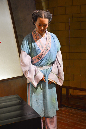 ����վ������Ů