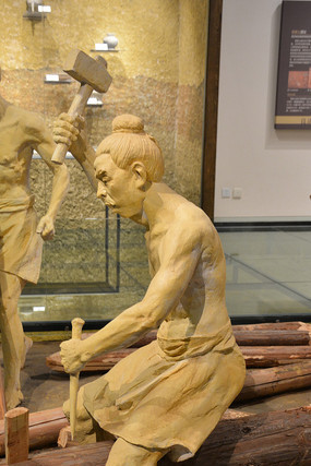 ������ľ����