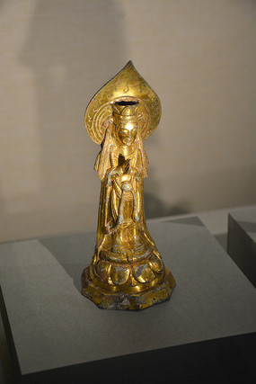 �����̽������������