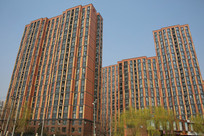 ��ɫ��ǽ���½��߲�С��