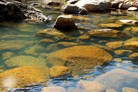 �峺ˮ��ʯͷ��Ӱͼ