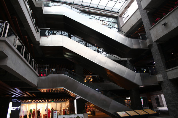 ���ڷ���