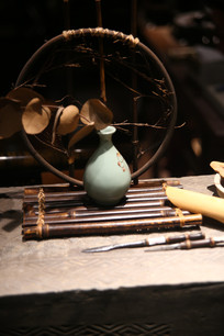 ����ɫ��ƿ