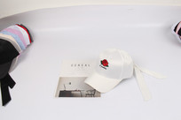 ���԰�ɫõ�廨����ñ