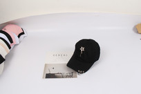 ��ɫ�������Ǵ�������ñ��Ӱͼ