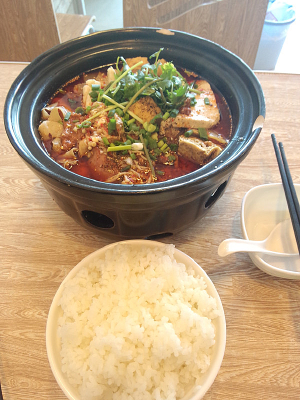 ������ɫ�������̱���ð��