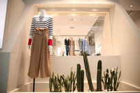 Ů��ʱ�з�װ