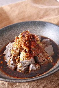 ���úڶ���