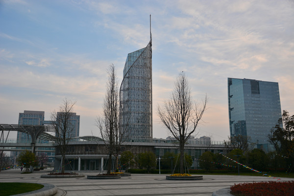 �⽭�������ĵ�¥