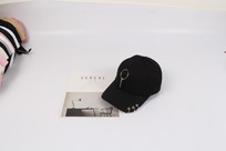 ��ɫ���Ե�������ñ��Ӱͼ