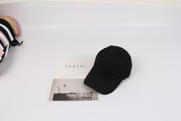 ��ɫ��Ƥ�ް���ñ��Ӱͼ