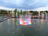 ������Ȫ�Ĳ�ɫ����Ȧ