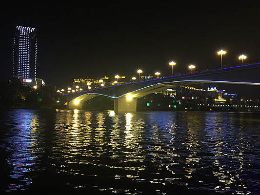 �����ؽ�����ҹ��ͼƬ