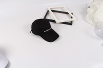 ��ɫ��ĸ����ñ