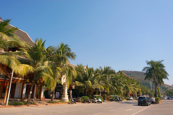 �����н־�