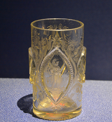 ŷ�޿�ս��Ů��������Ʊ�