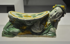 ����������Ů������