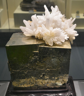 ��ʯ���ܻ�������