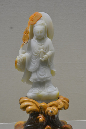 ��ʯ���ܾ�ƿ����