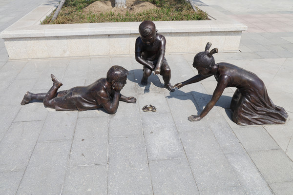 ͯȤ������