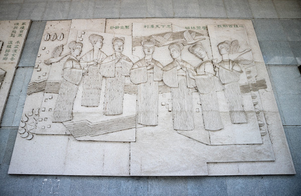 ������ĸ�߽���