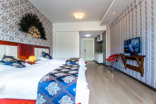 �����ͷ�˫��