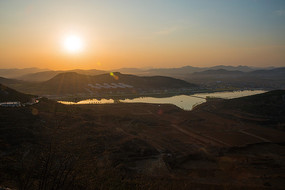 ��Ұ�ϵ��ճ�