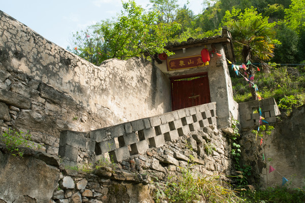 ������Ϫ���������ϵ���Ȫɽ��