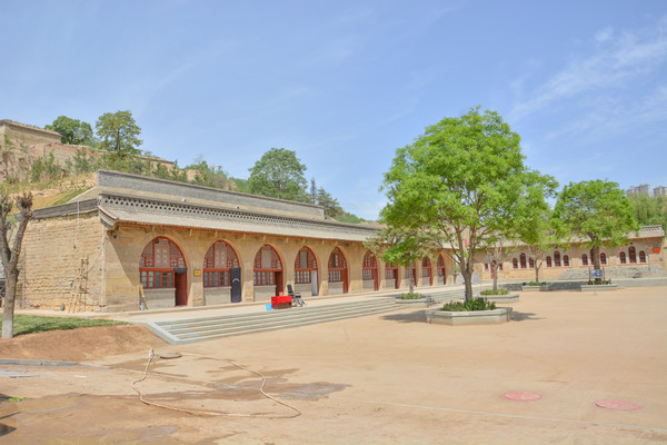 �Ӱ�³�մ�ѧ�㳡