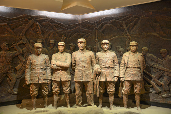 ����������