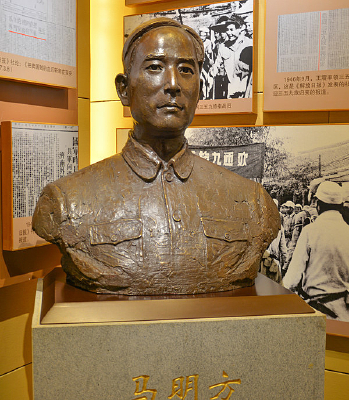 ����������