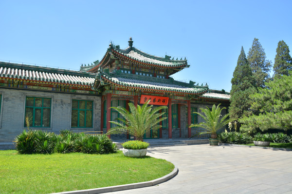 ������ɽ��԰�ʻ�����������