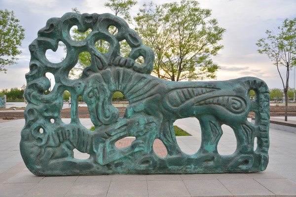 ������Ʒ��ͭ˫��ҧ��