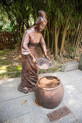 ͭ������