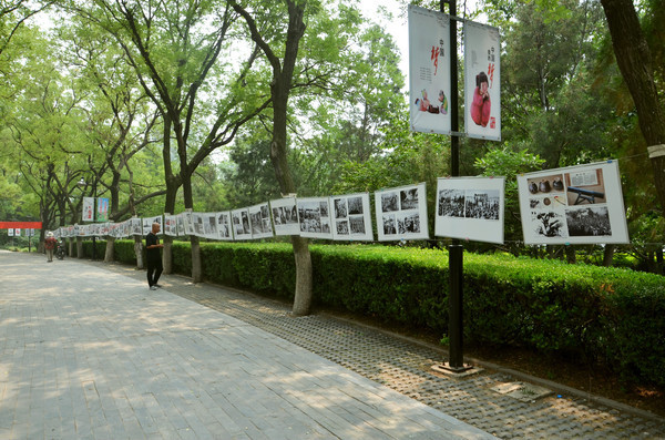 ������ͼƬչ