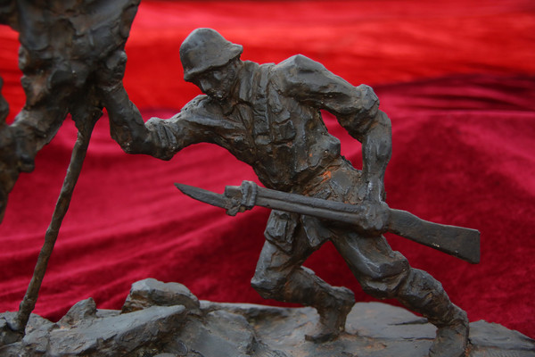 ���ֿ���ִǹ��սʿ����