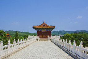 ��ɽ�����������