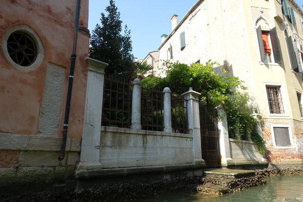 ��ɫ����˹