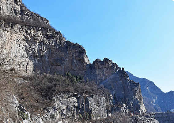 山脉断崖图片