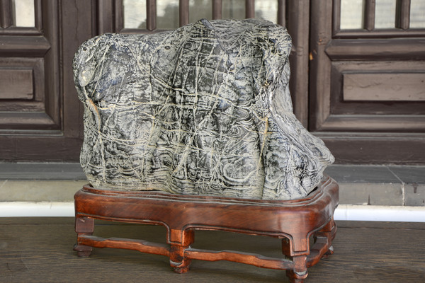 ������ʯ�ڼ�