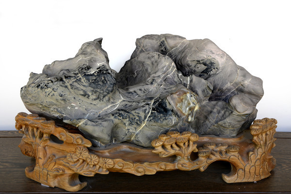 ��·��ʯ�ڼ�