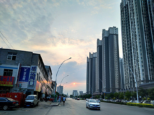 �����־�