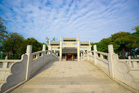 ���ݷ����Ժ���ľ�ɫ