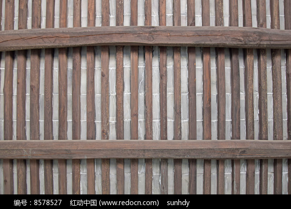 木质屋顶的木椽子图片