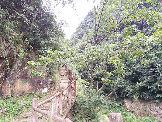 ��ɽ����