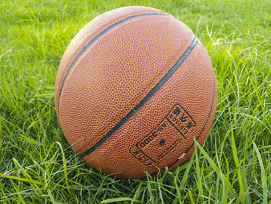 投篮乡村运动会乡村篮球爱好者乡村节日水口镇农民篮球运动会开幕式球