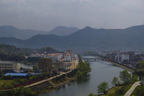 ��ɽ����