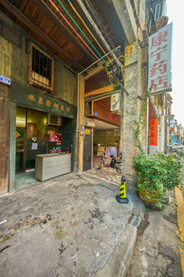 �ʾ�����