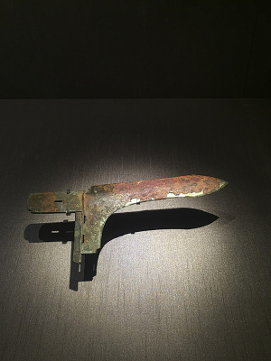 ����  ����